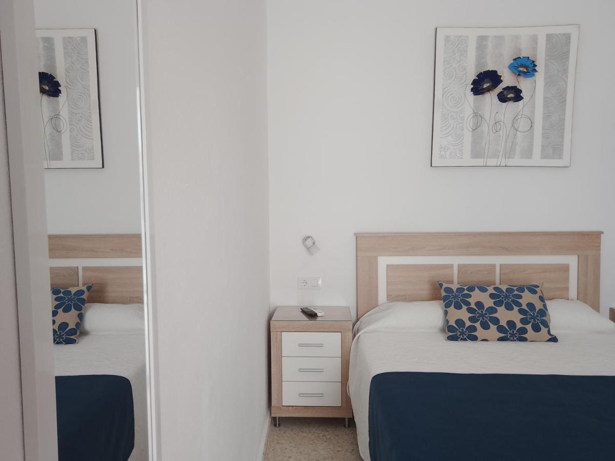 Hostal Los Arcos Hotel Чипиона Екстериор снимка