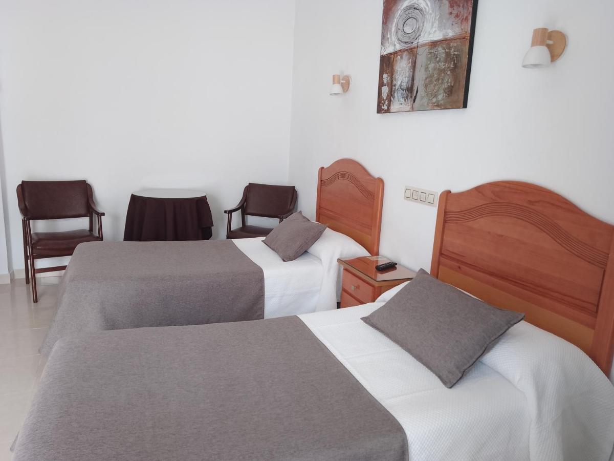 Hostal Los Arcos Hotel Чипиона Екстериор снимка