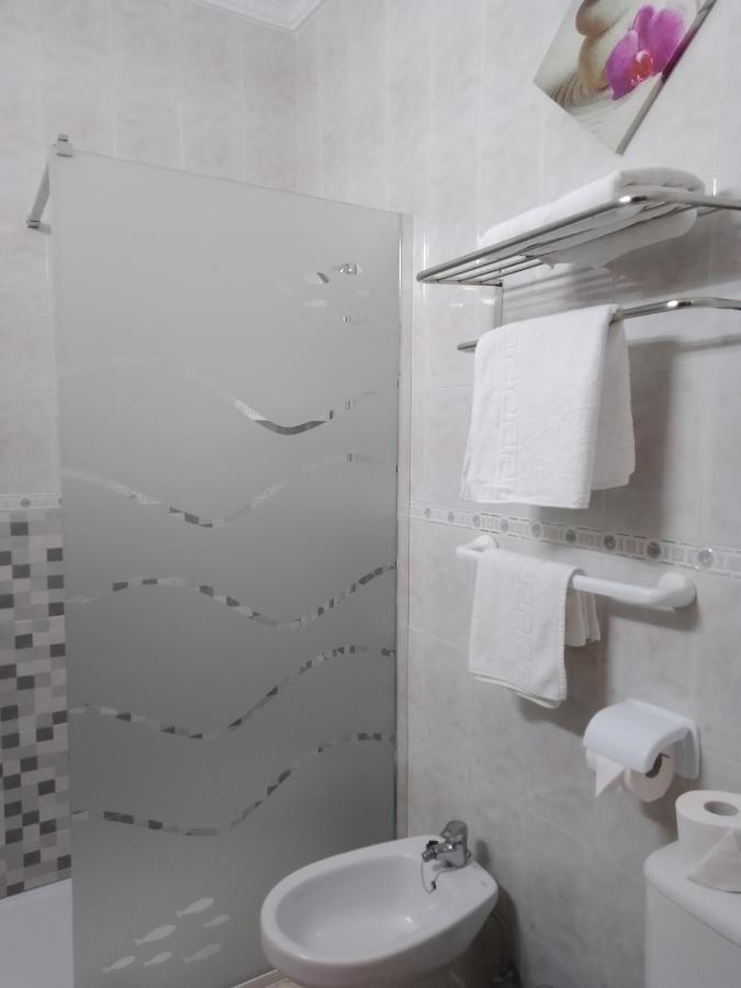 Hostal Los Arcos Hotel Чипиона Екстериор снимка