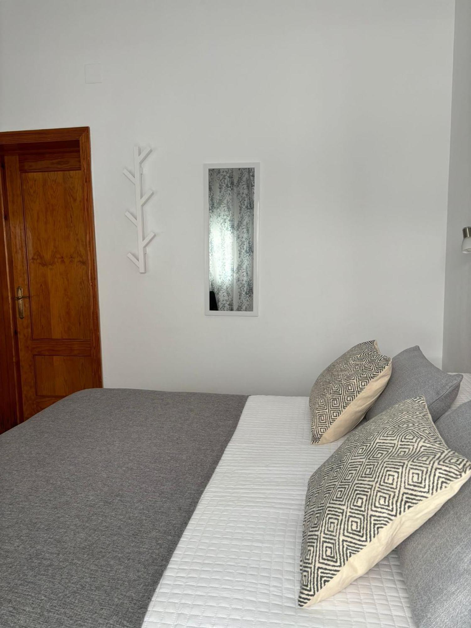 Hostal Los Arcos Hotel Чипиона Екстериор снимка
