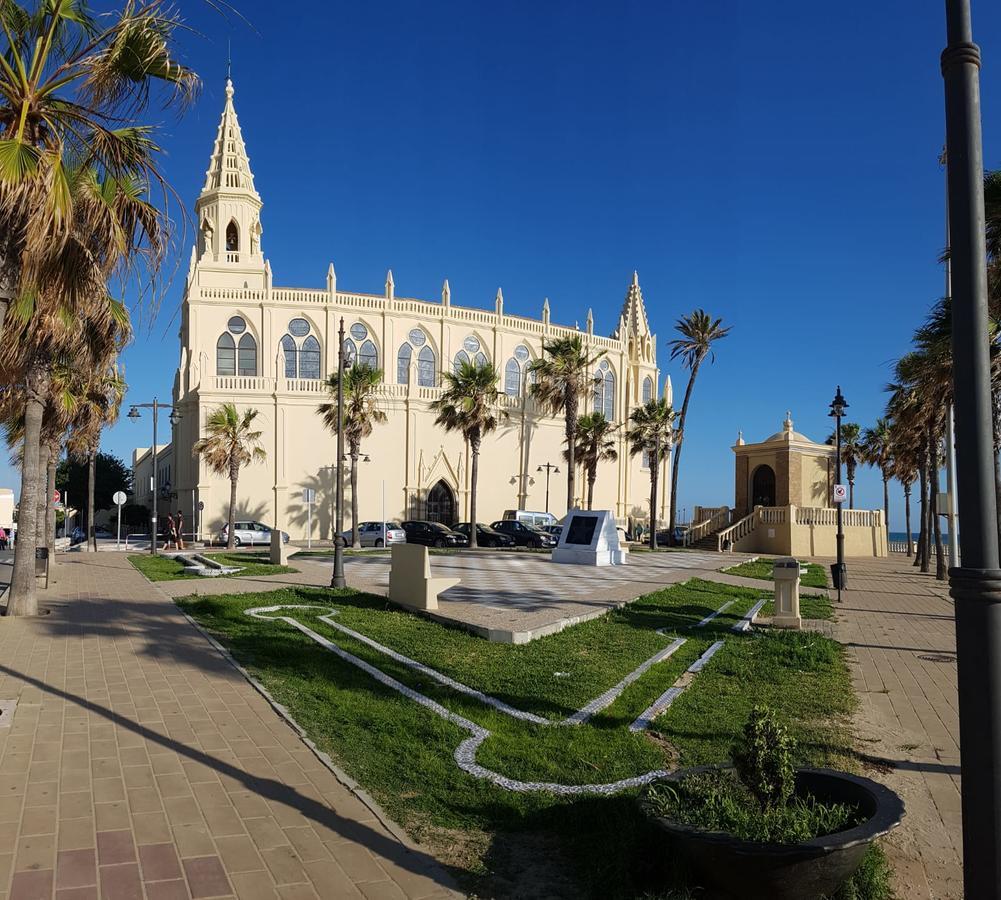 Hostal Los Arcos Hotel Чипиона Екстериор снимка